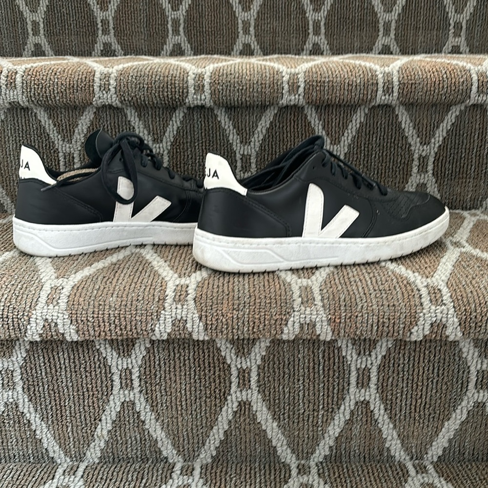 Veja Sneakers/Tennis Shoes